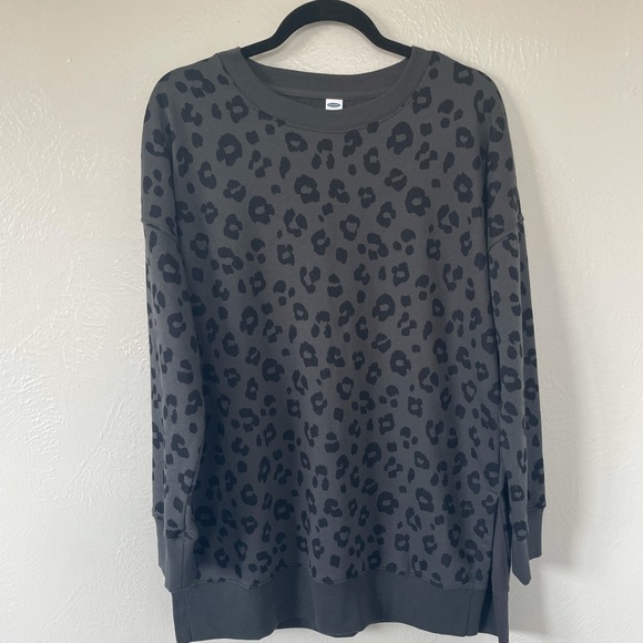 Old Navy Tops - Medium old navy pullover top